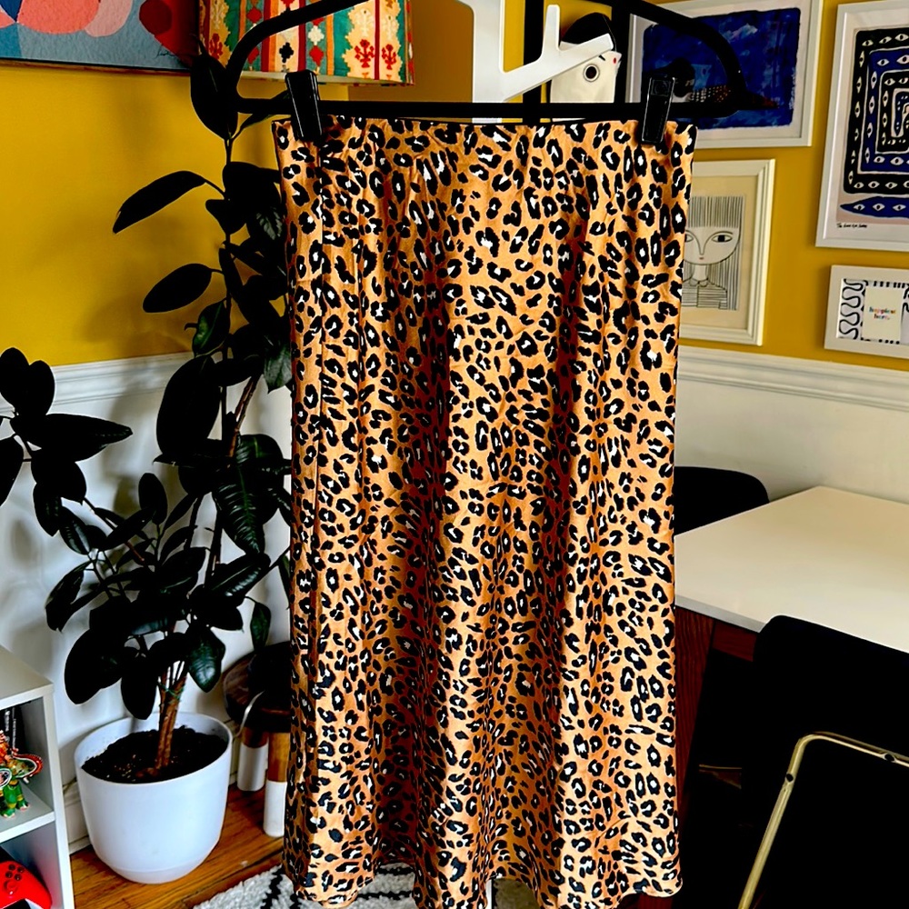 Leopard print skirt